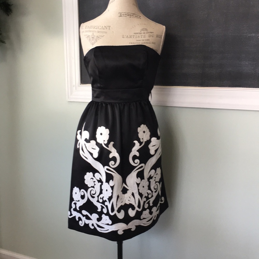 White House Black Market Black strapless dress 00 - Picture 2 of 6